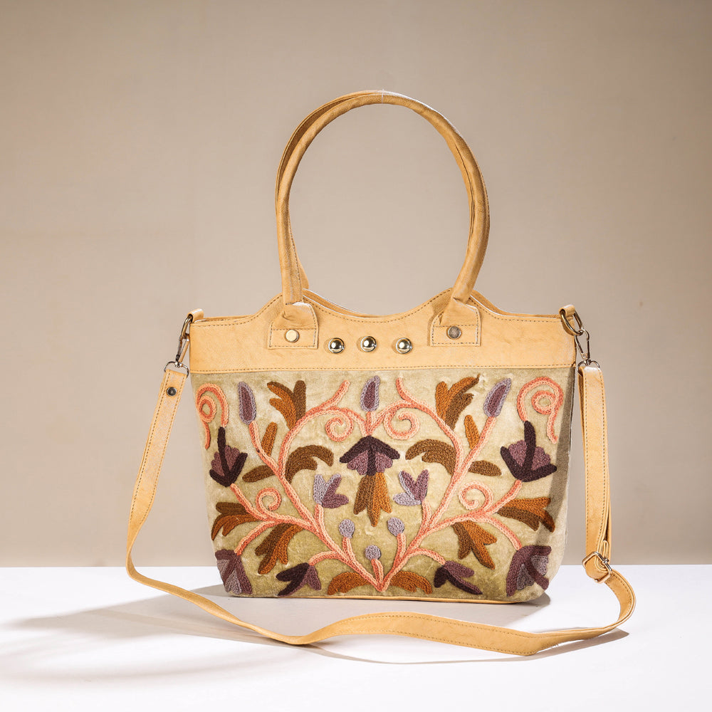 Charming crewel style carpet bag