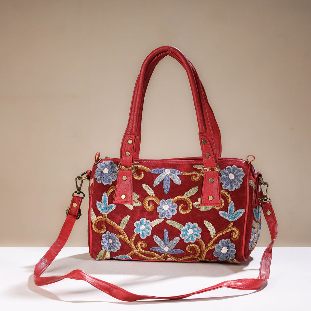 Cotton Casual Wear Crewel Embroidery Sling Bag at Rs 225/piece in Srinagar  | ID: 19306366933