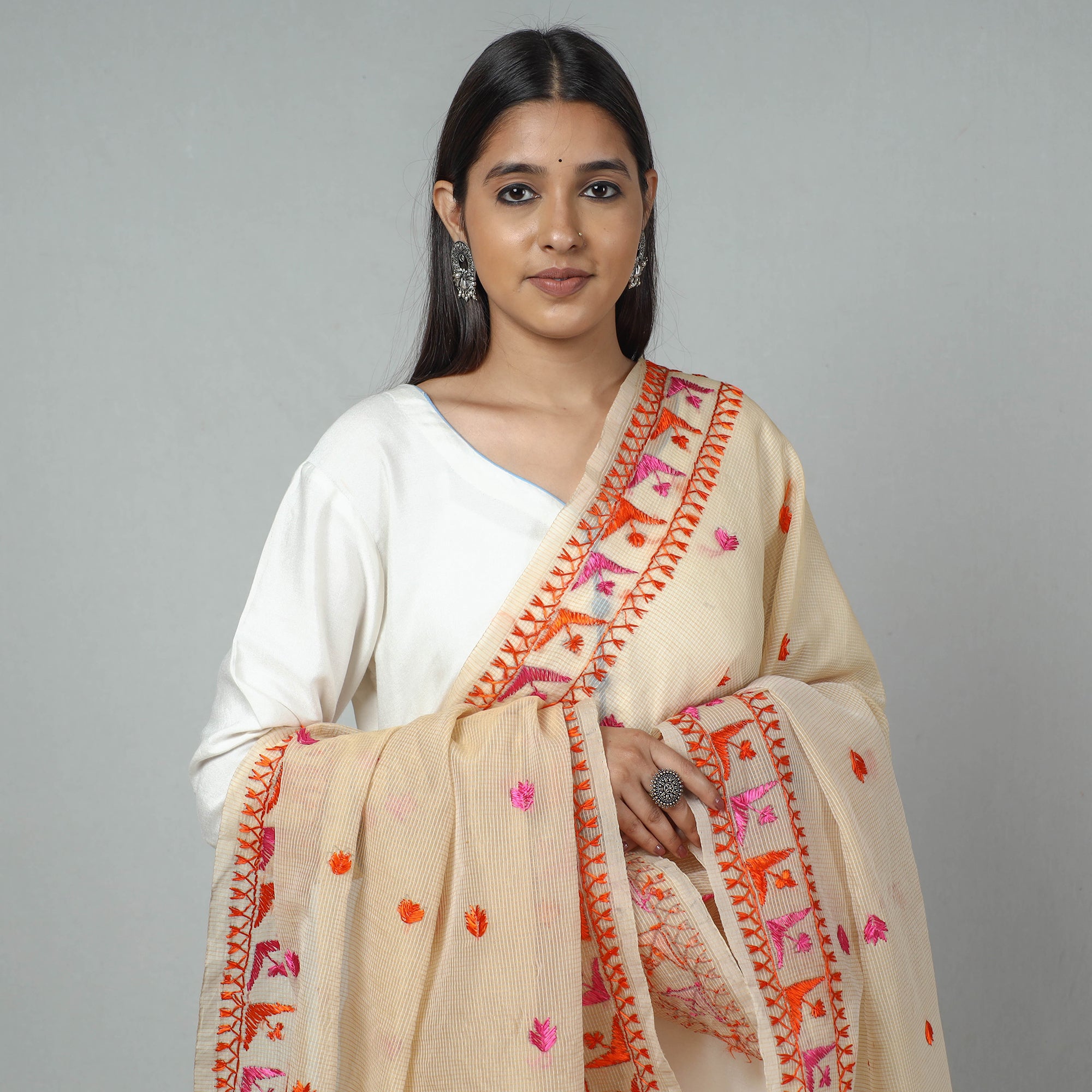 Buy Phulkari Hand Embroidery Kota Doria Silk Dupatta with Tassels Online at iTokri.com