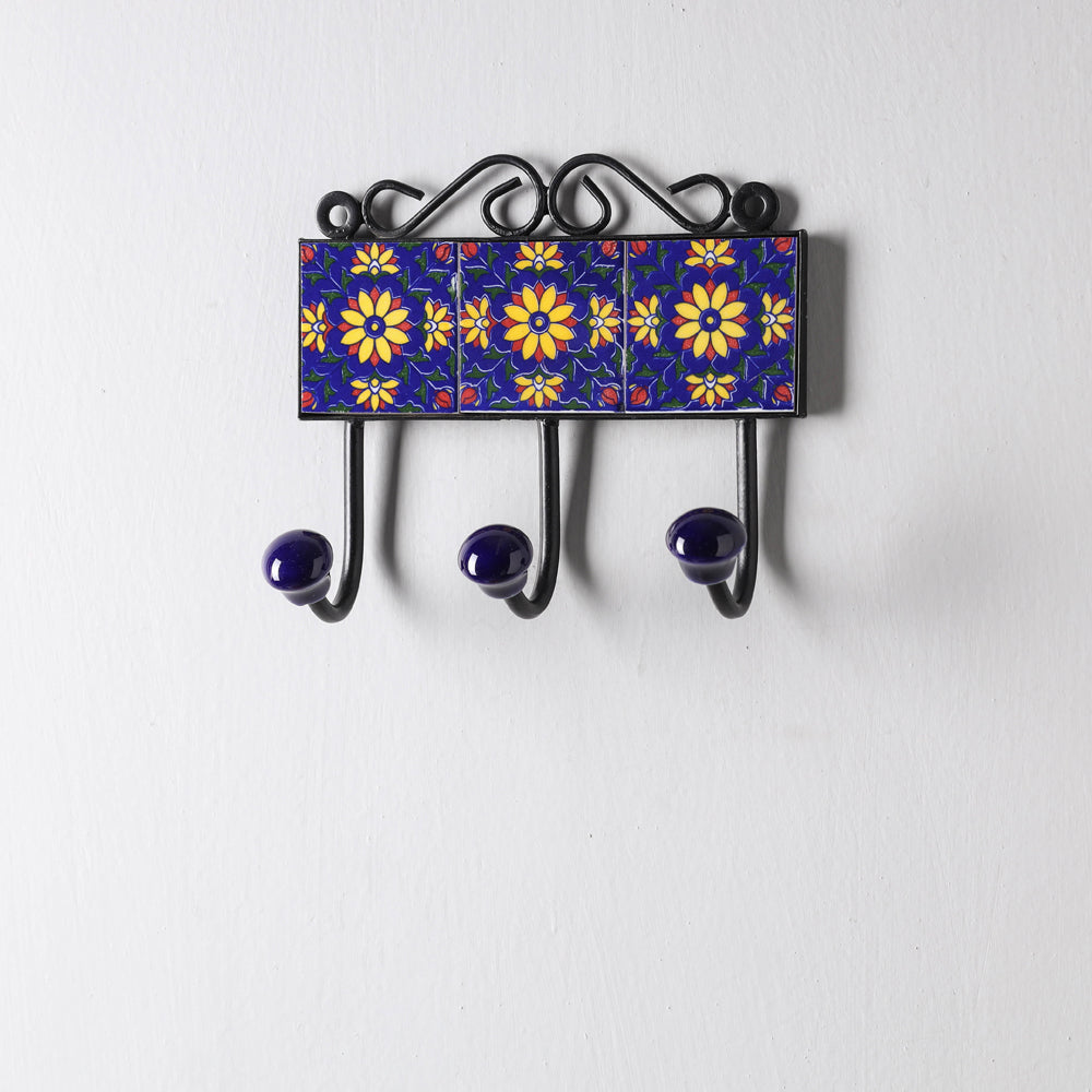 hanging key holder