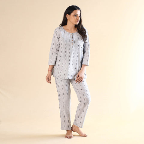White jacquard cotton top & pyjama night suit set