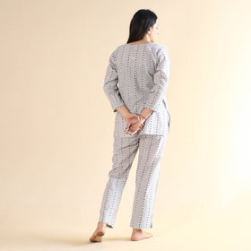 White jacquard cotton top & pyjama night suit set