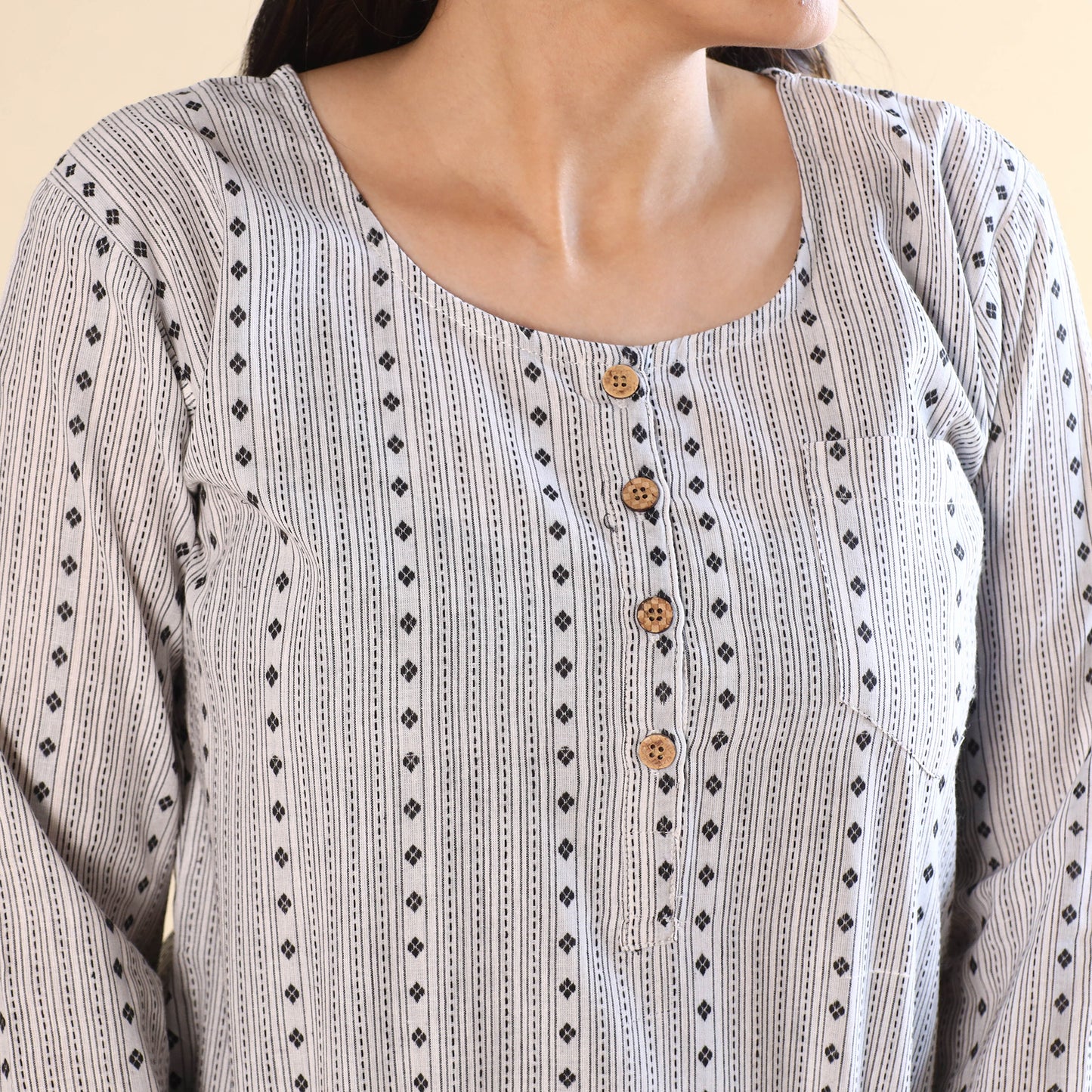 White jacquard cotton top & pyjama night suit set