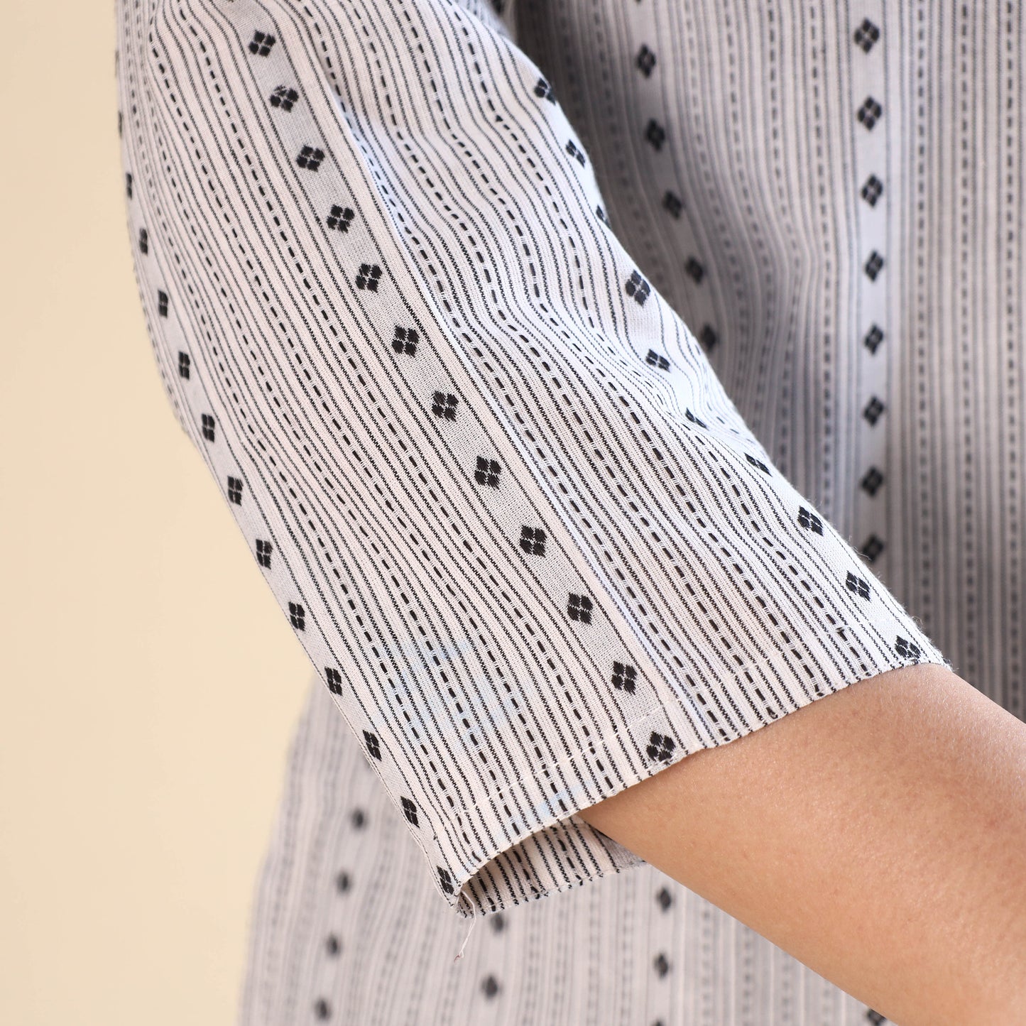 White jacquard cotton top & pyjama night suit set