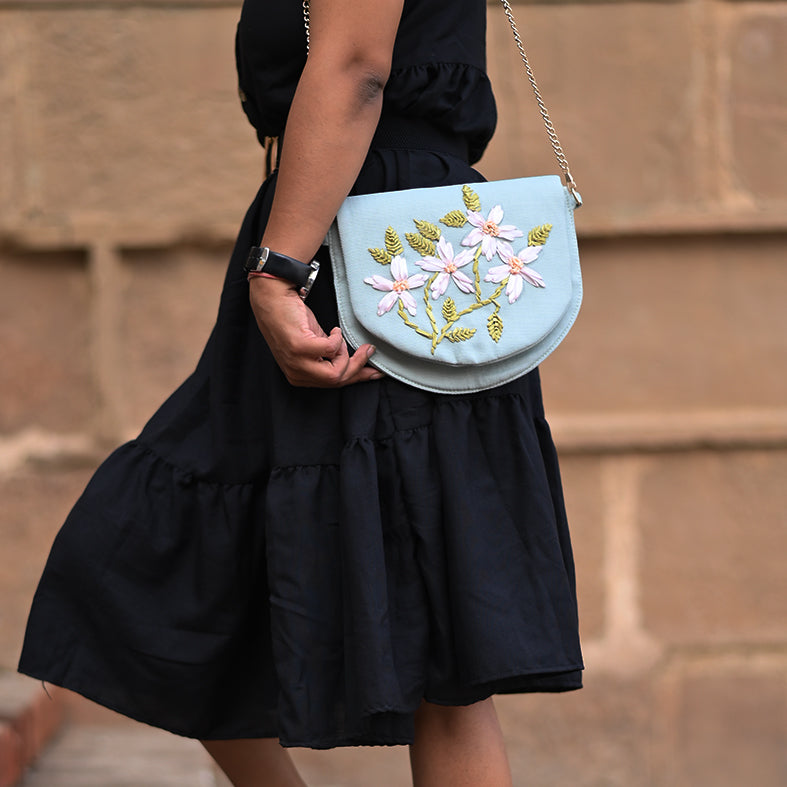 embroidery clutch 