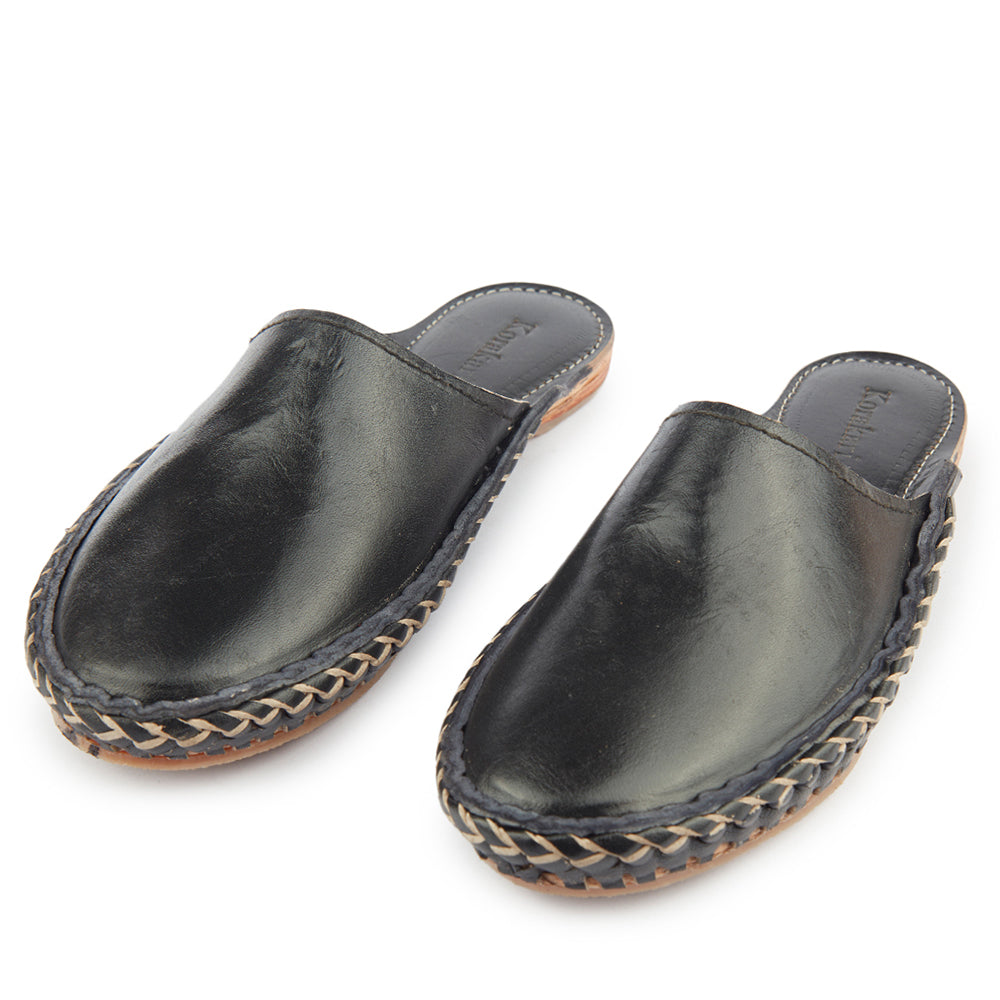 kolhapuri slippers