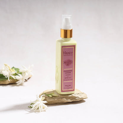 Natural Handmade Cleansing Lotion Saffron and Water Lily With Apple Cider Vinegar