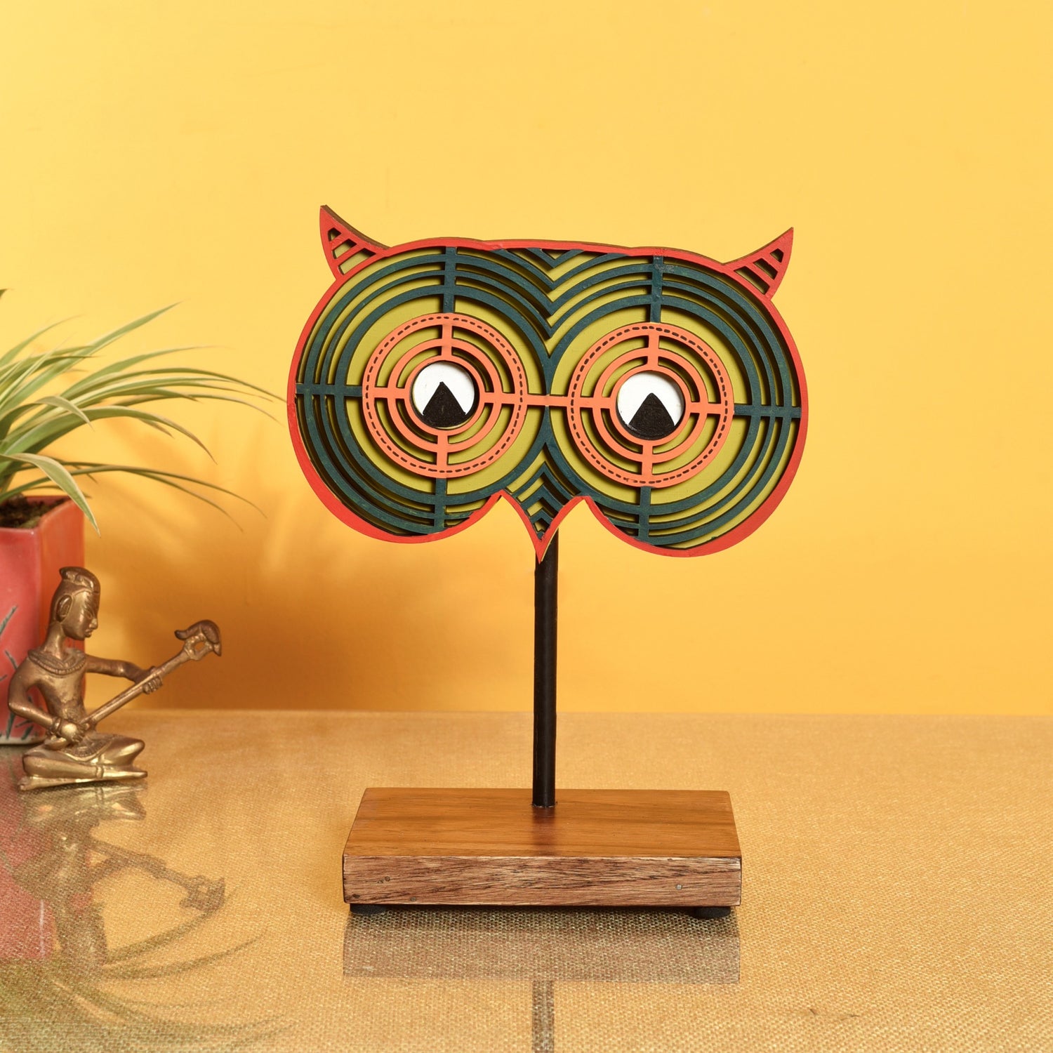 Buy Owl's Eye Table Decor Mask Stand Online at  - iTokri