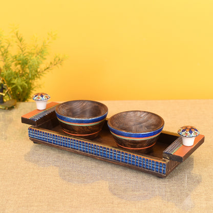 tray with bowls 