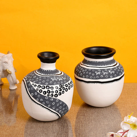 Vase Earthen White Warli (Set of 2) (5.4x4/5.5x4.5)