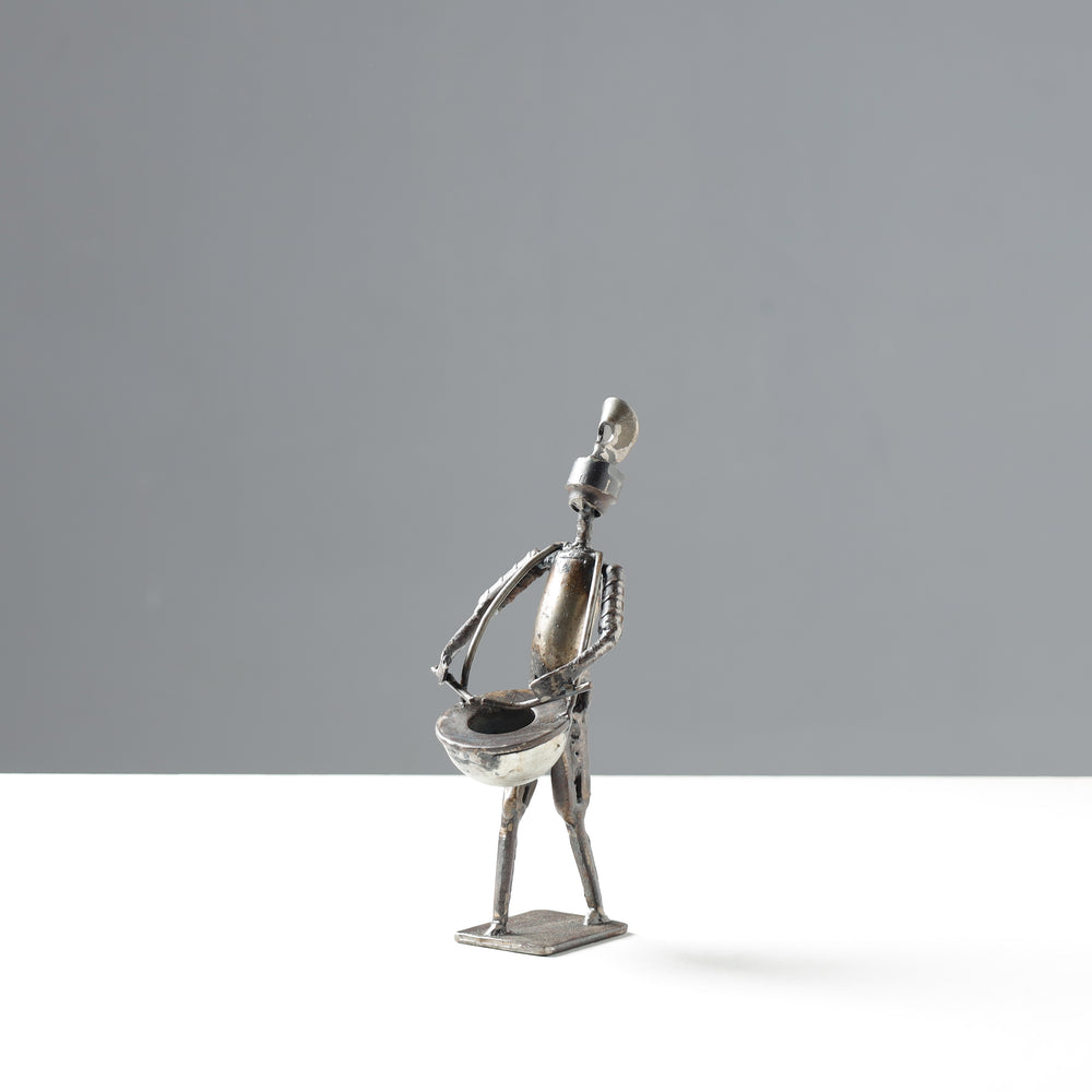 man metal sculpture