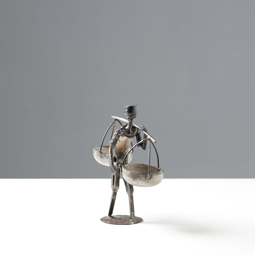 man metal sculpture