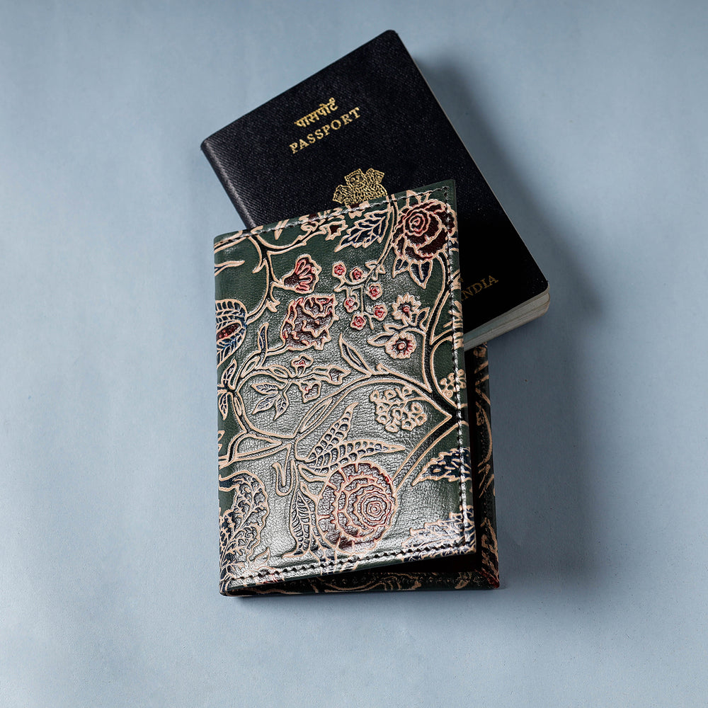 leather passport cover 