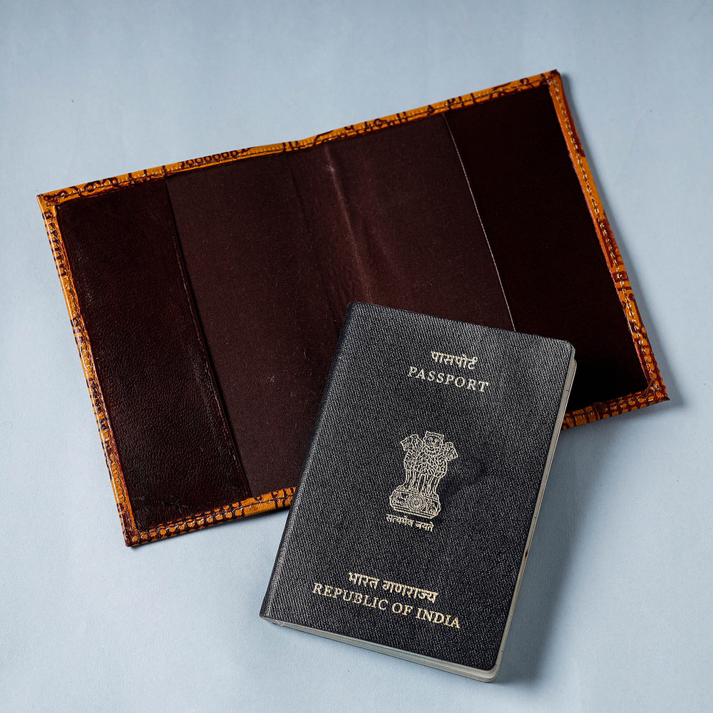 leather passport cover 