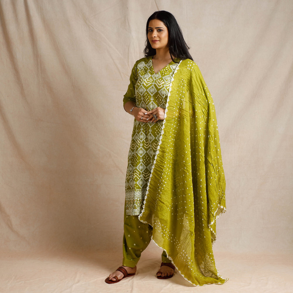 bandhani kurta set