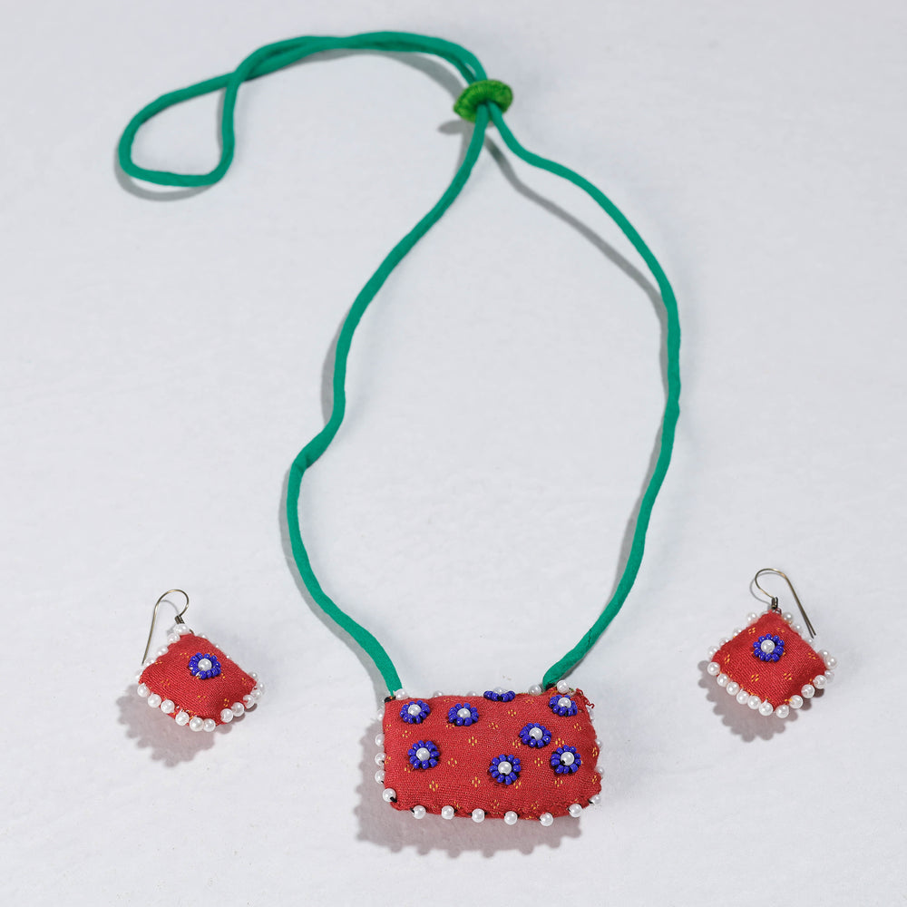 mashru artwork necklace set