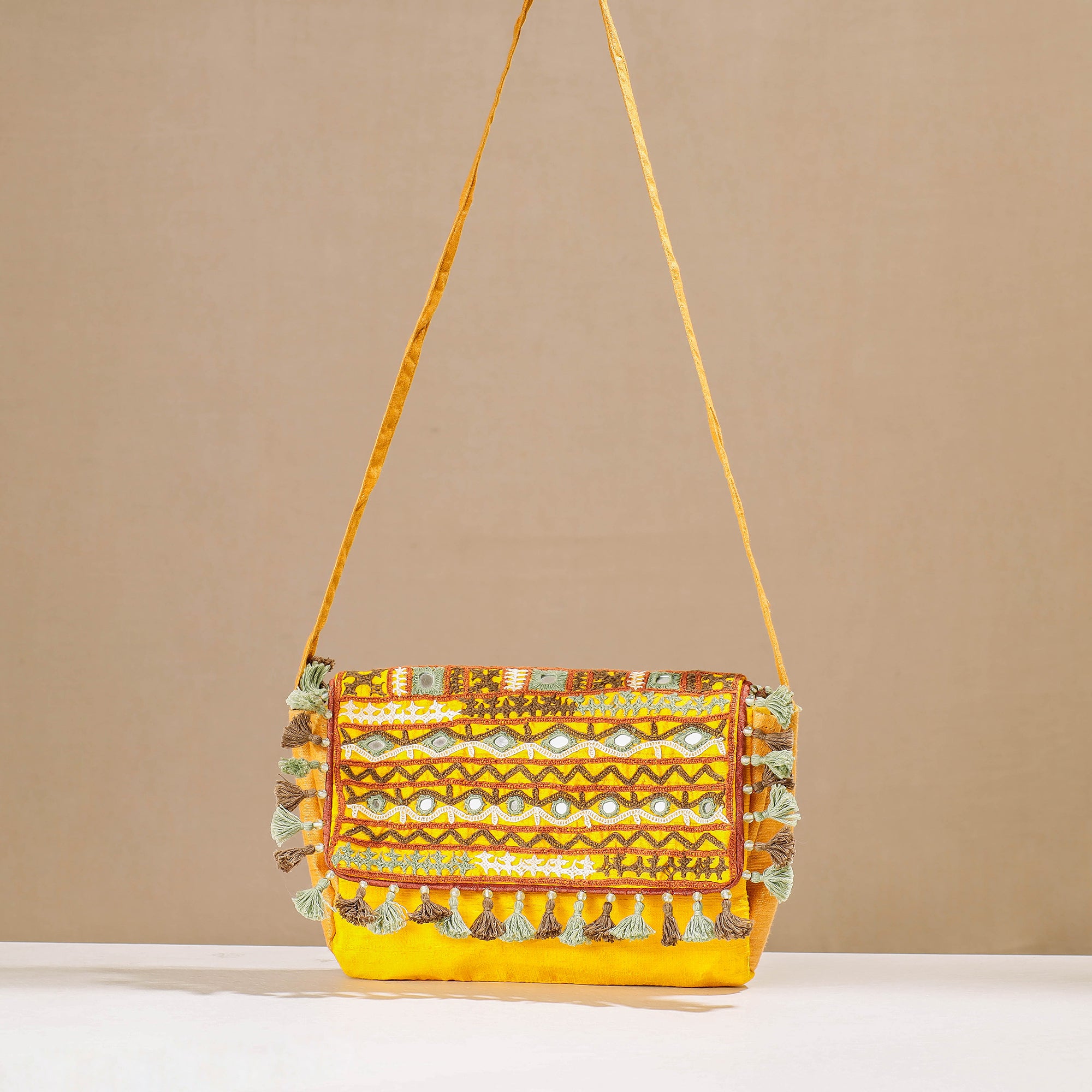 Buy Kala Raksha Rabari Hand Embroidery Sling Bag l iTokri.com