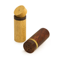 Wooden Elegant Salt & Pepper Shaker In Brown