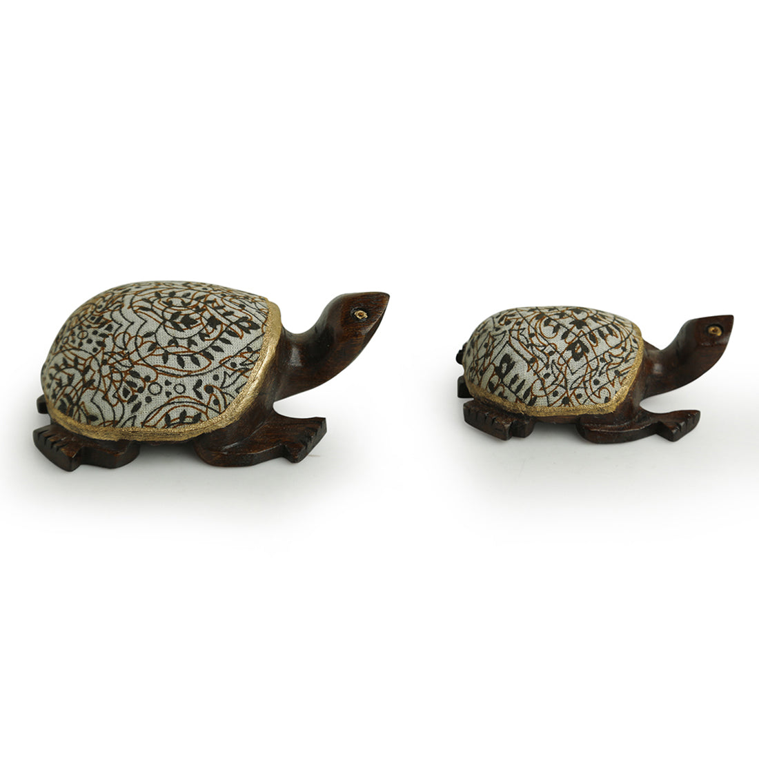 'The Talking Turtles' Hand Carved & Handpainted Cotton Cloth Showpiece In Eucalyptus Wood (Set of 2)