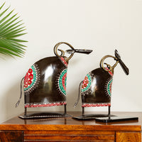 'Festive Oxen' Handpainted Decorative Showpieces (Set of 2, Iron, 10 Inch)