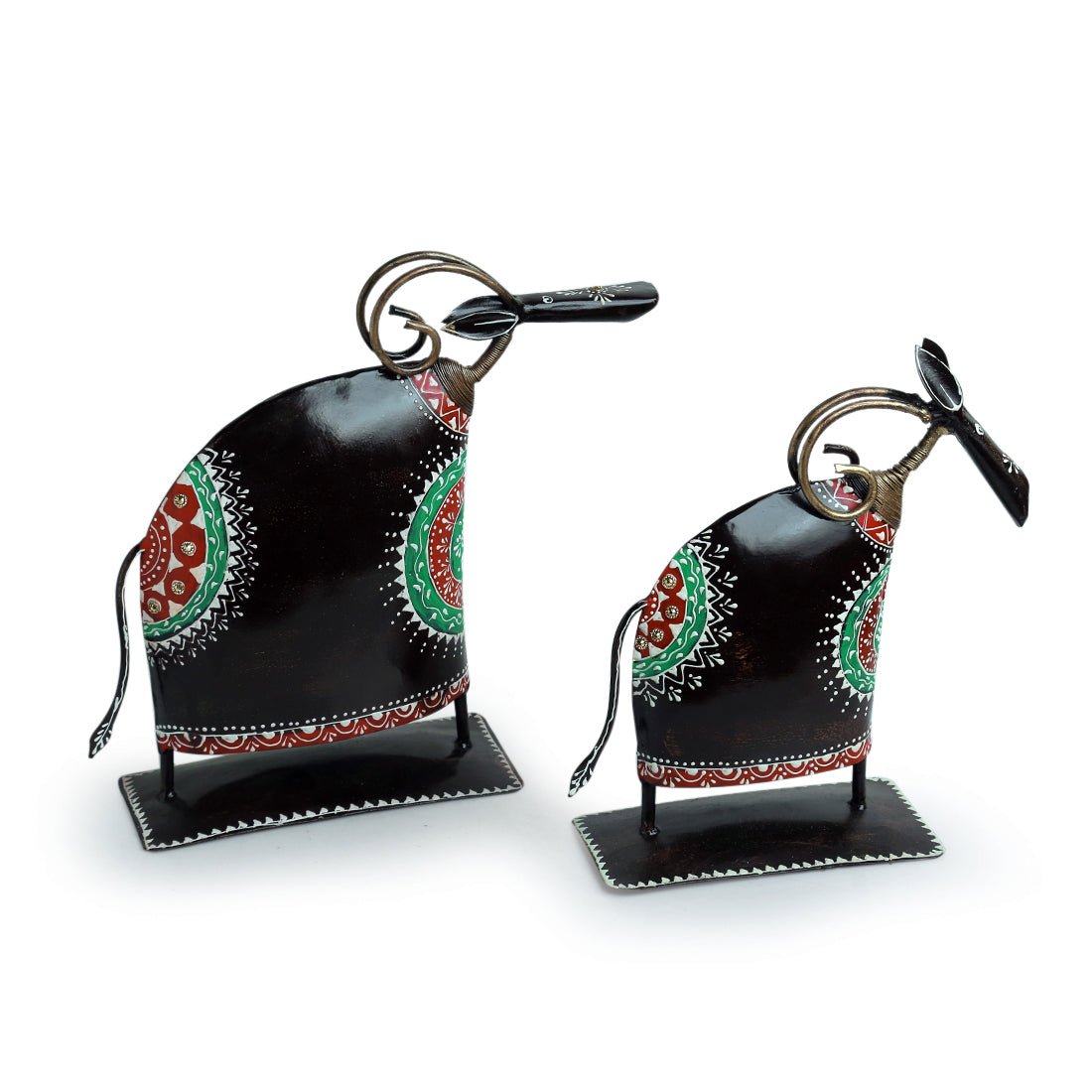 'Festive Oxen' Handpainted Decorative Showpieces (Set of 2, Iron, 10 Inch)