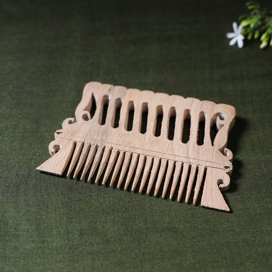 Bijnor Hand Carved Steam Beech Wood Comb (Medium)