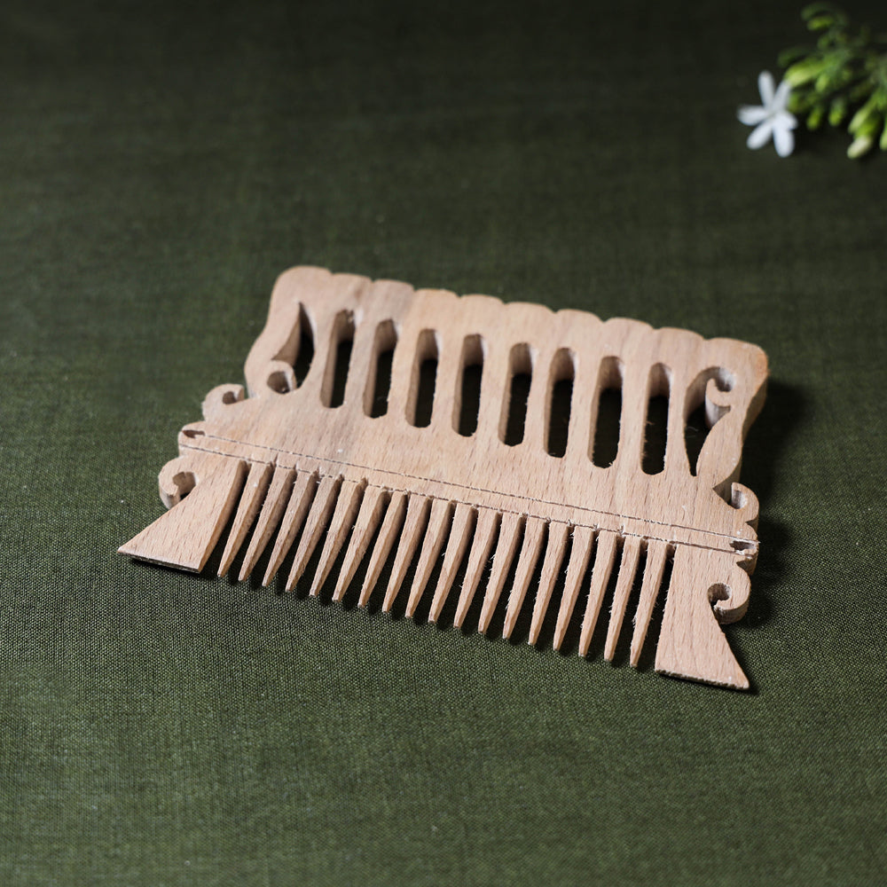 wooden comb 