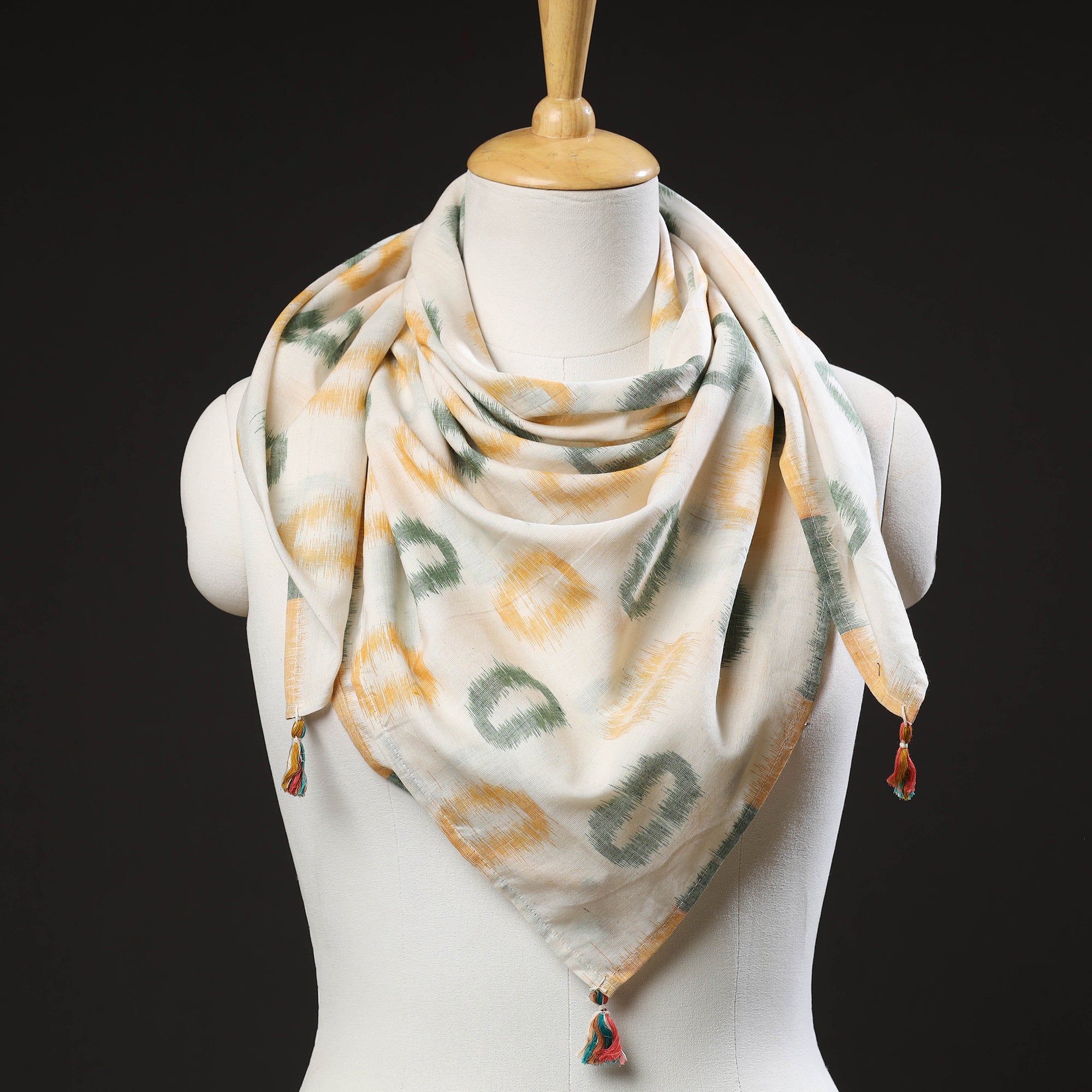 White Maniabandha Ikat Handloom Cotton Scarf 