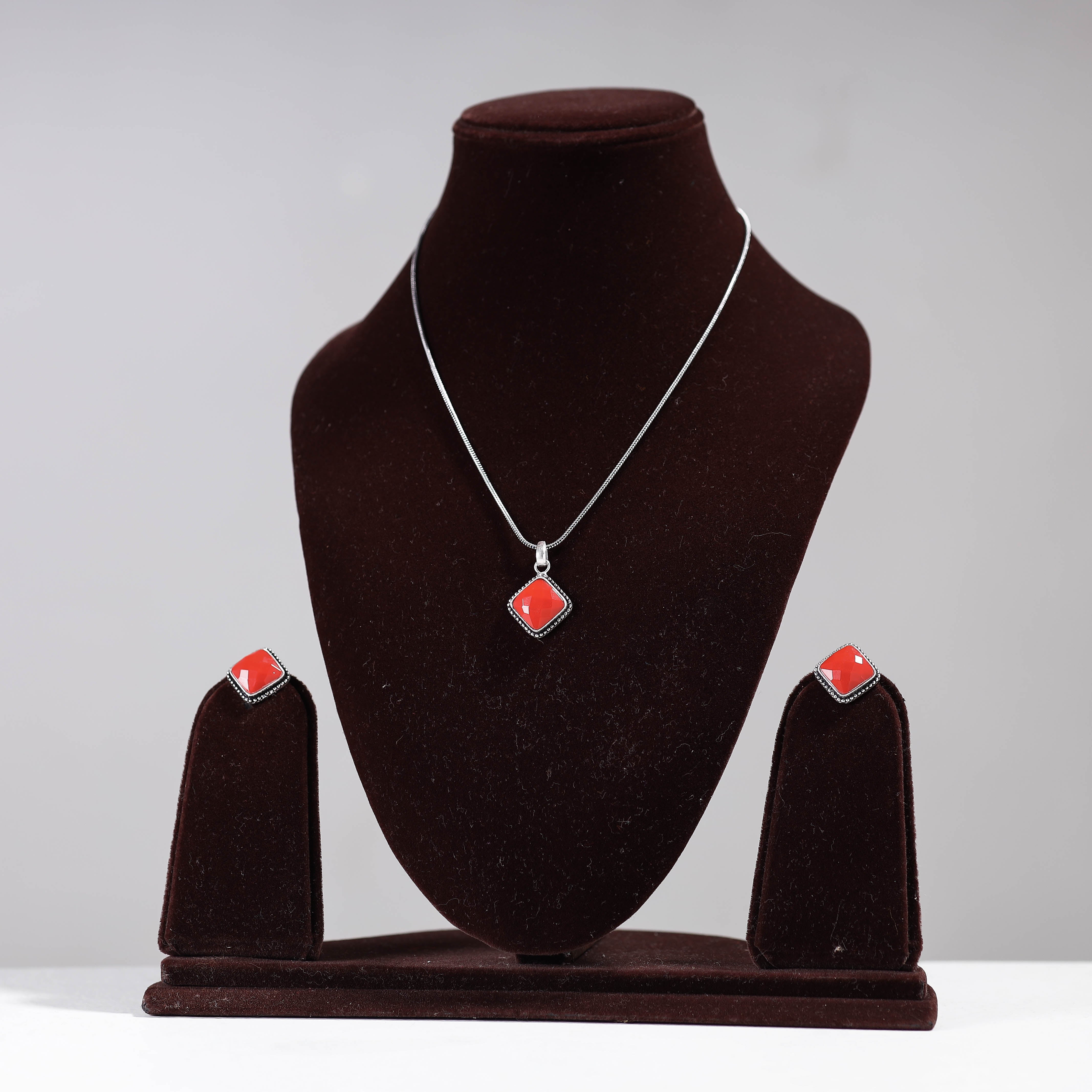 Metal deals oxide jewellery