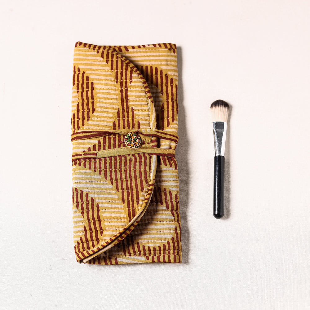 brush wrap pouch 