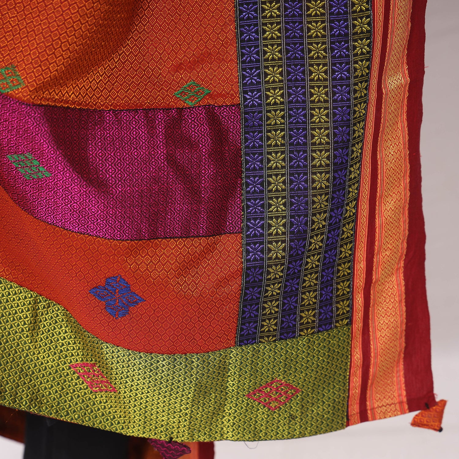 Buy Negi Kasuti Hand Embroidery Khun Cotton Dupatta Online l iTokri.com