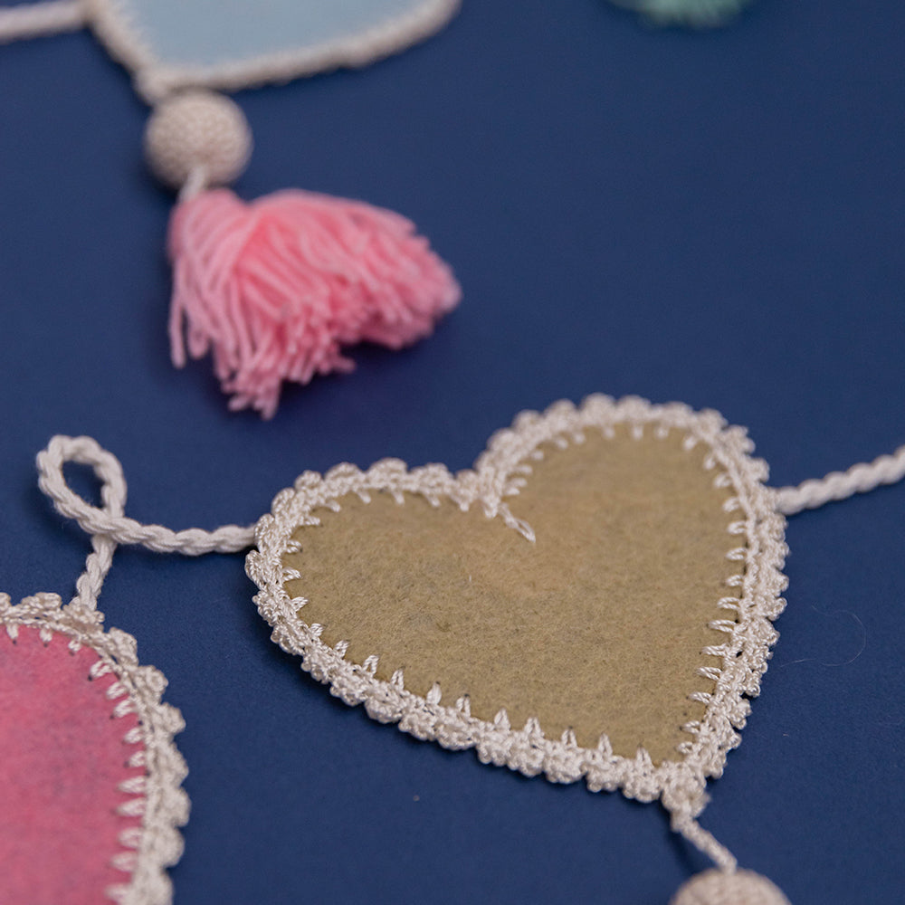 Samoolam Handmade Crochet Kids Room Decor Bunting ~ Hearts