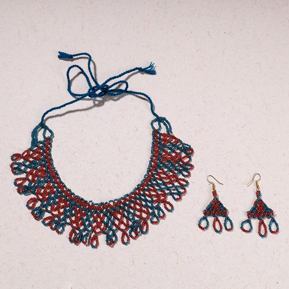 beadwork necklace set