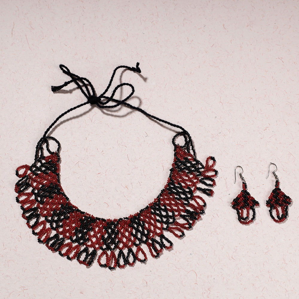 beadwork necklace set