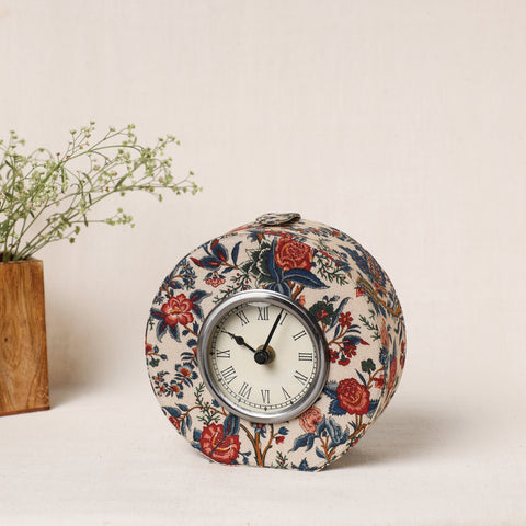 handcrafted table clock