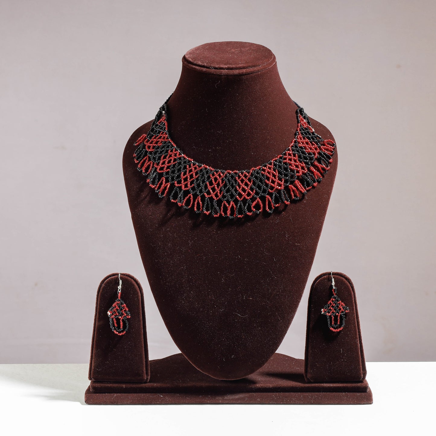 Handmade Thread & Multicolor Beadwork Jali Necklace Set