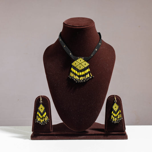 Handmade Thread & Multicolor Beadwork Necklace Set by Pushpa Harit