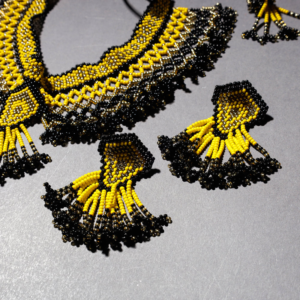 beadwork necklace set