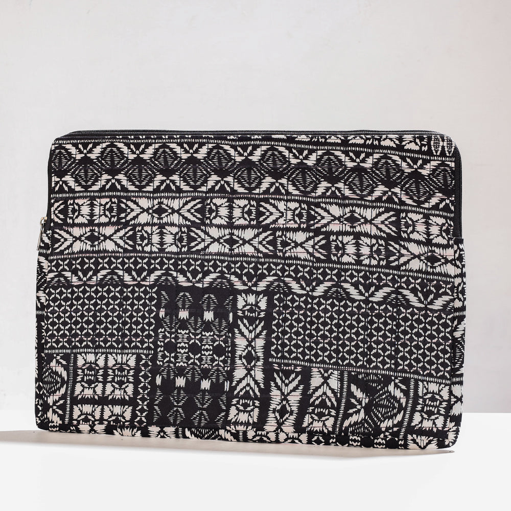 quilted laptop sleeve