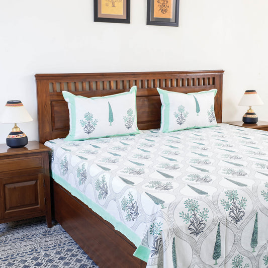 White - Sanganeri Block Printing Cotton Double Bed Cover with Pillow Covers (108 x 87 in)
