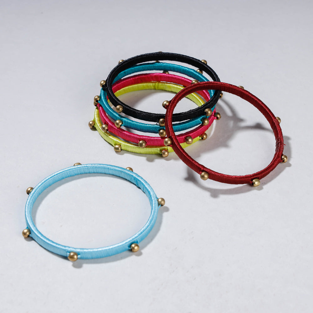 patwa thread bangles set