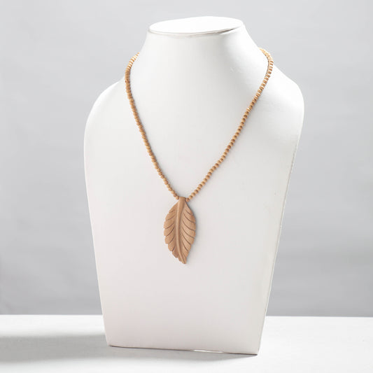 wooden pendant necklace