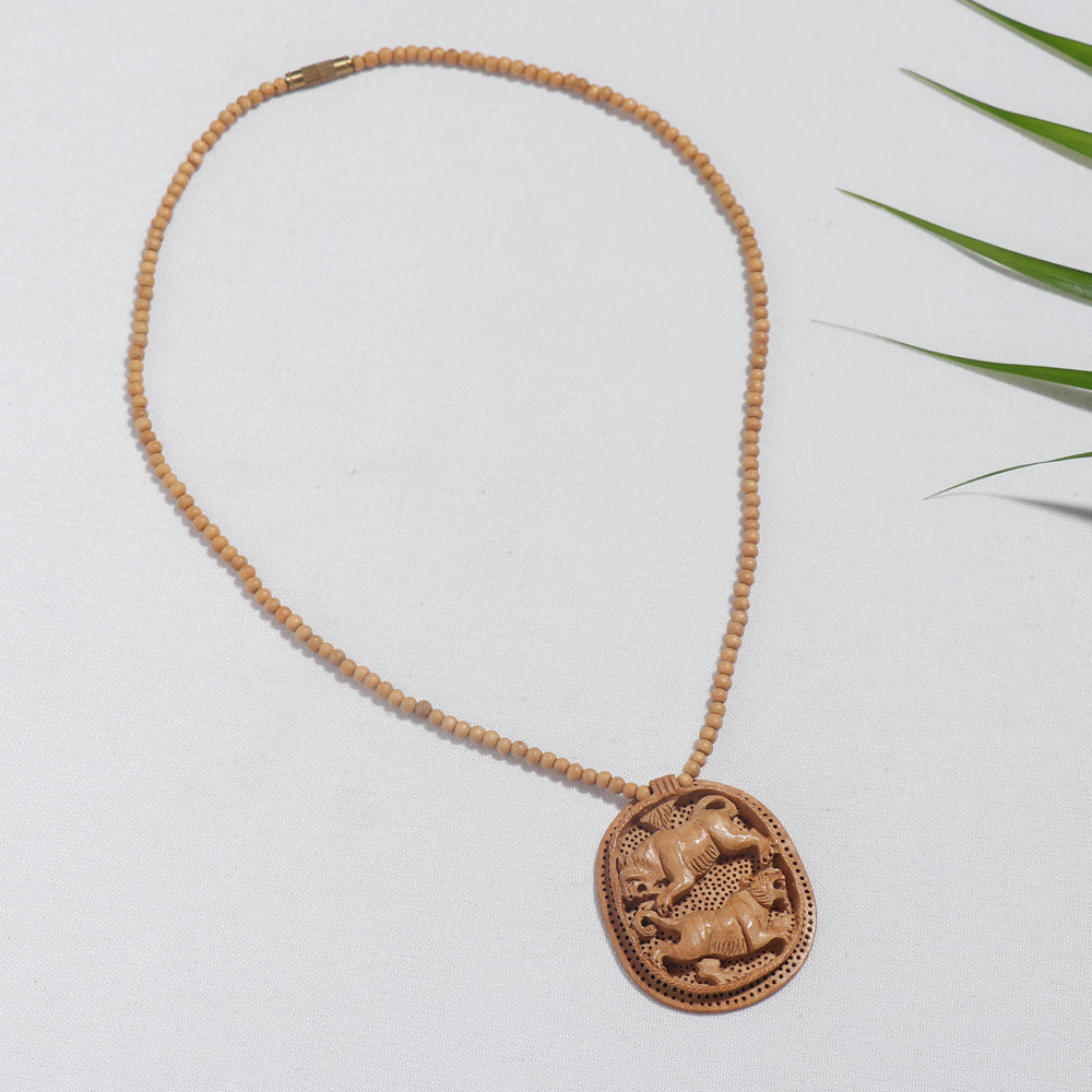 wooden pendant necklace