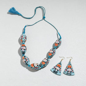 Buy Floral Handpainted Wooden Necklace Set Online l iTokri.com
