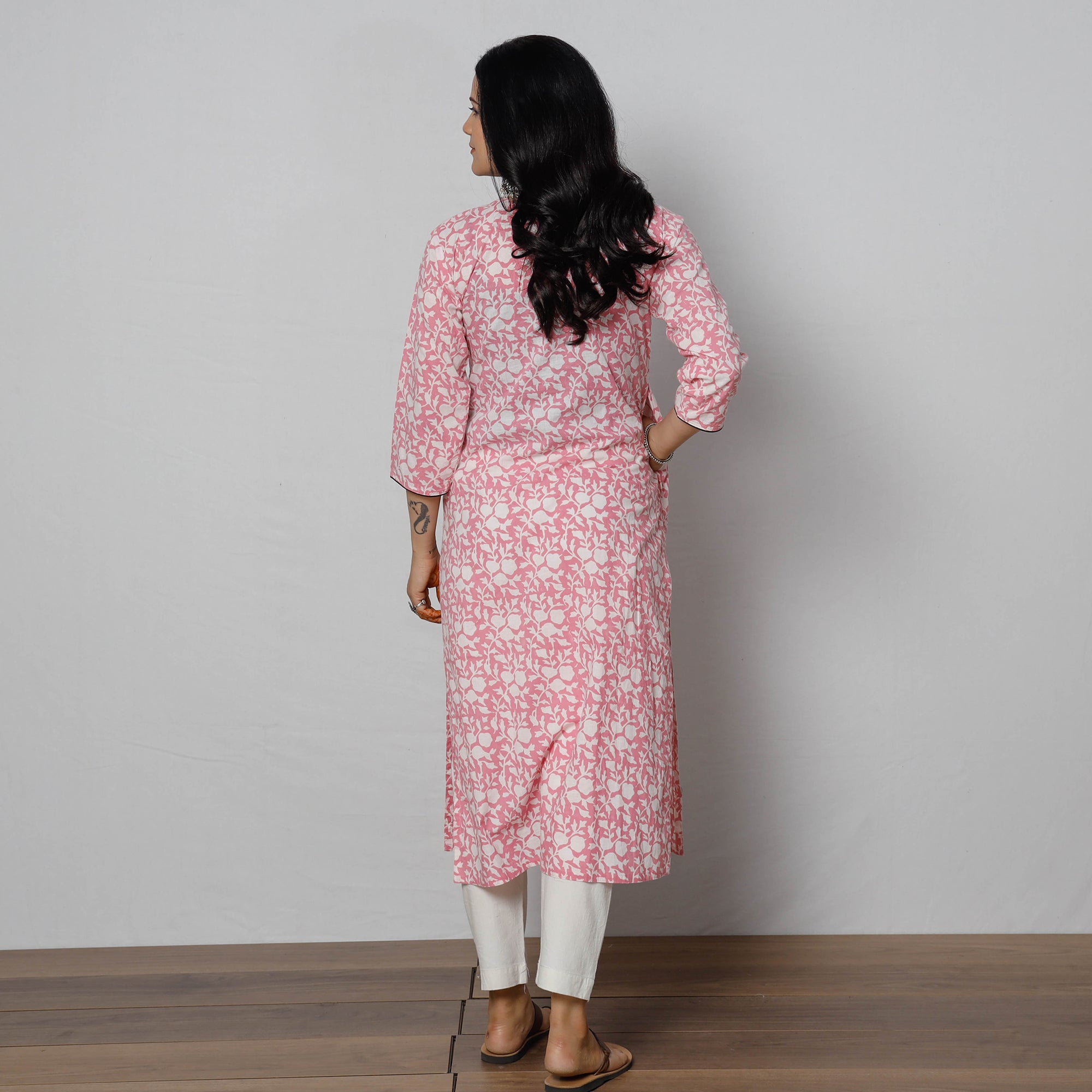 Buy Sanganeri Hand Block Printed Cotton Long Kurta Online at iTokri.com