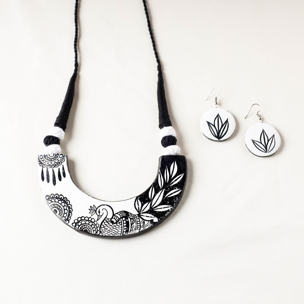 handpainted terracotta necklace set