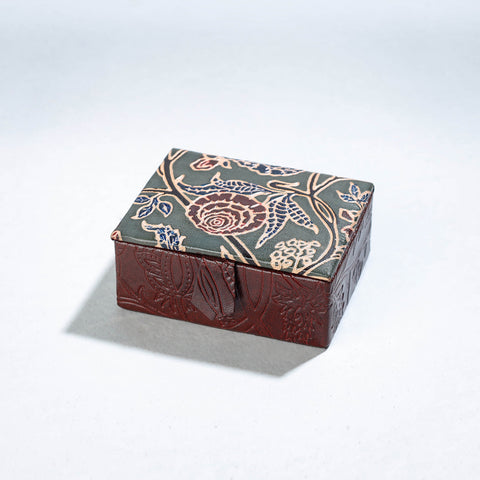  Handcrafted Embossed Leather Card Holder 