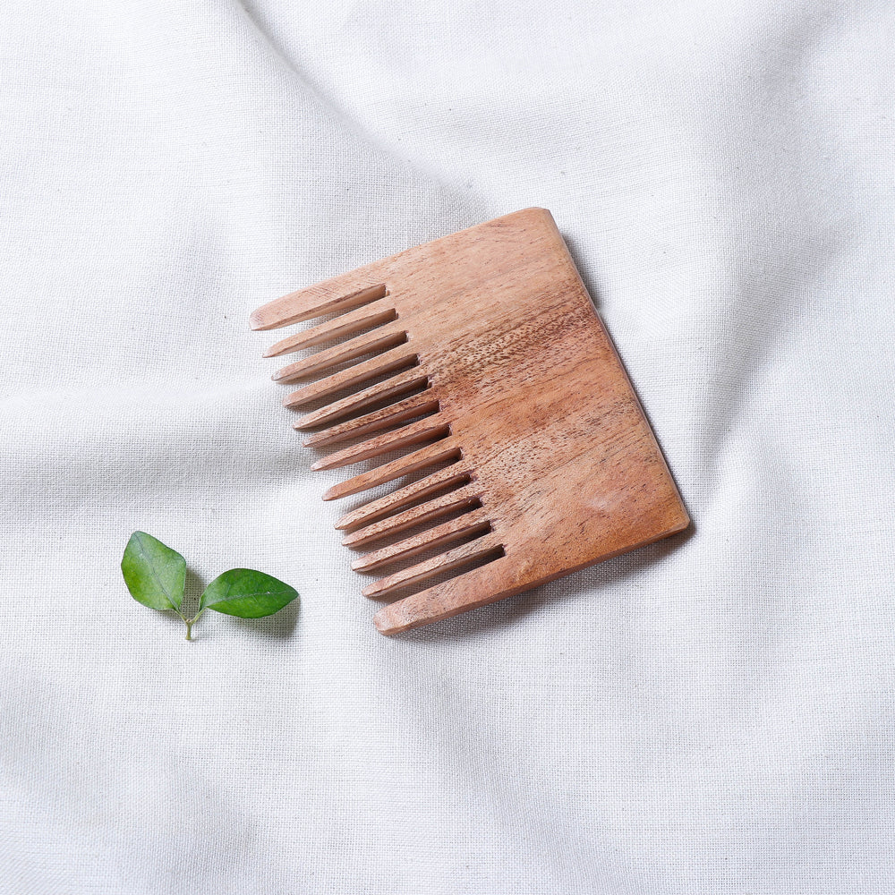 wooden comb 