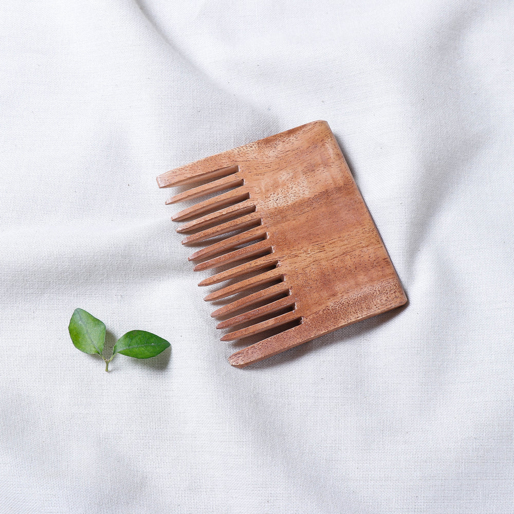 wooden comb 