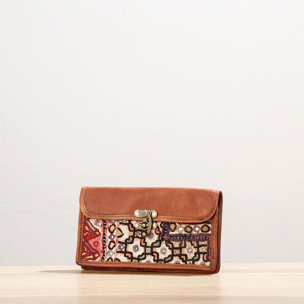 kutch clutch wallet 